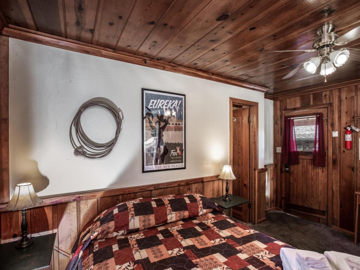 Apache Village Cabinette 11, Queen Bed, Midtown, Sleeps 2 Ruidoso Eksteriør billede